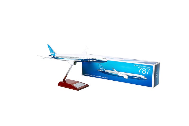 Boeing Boeing Unified 787-10 Dreamliner 1:200 Plastic Model Aircraft - Image 1